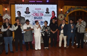 Josefina Sánchez y José Esparza, impulsan la tradición del Chile en Nogada en Rosarito